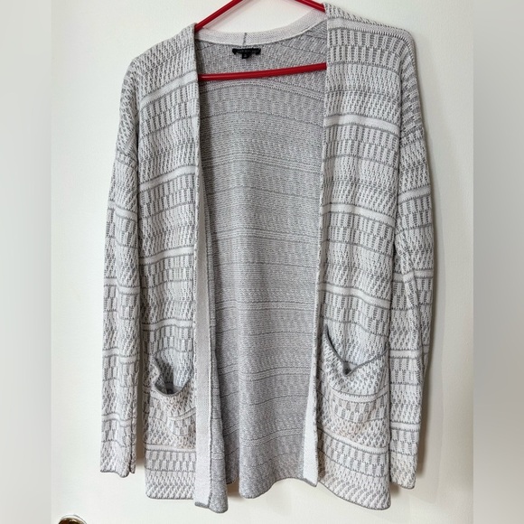 🎉4/30$🎉 Dynamite Gray Open-Front Knit Cardigan – Medium 🌫️ - Picture 1 of 5